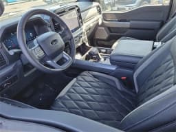 Ford F-150 XLT 4WD SuperCrew 5.5' Box 2025 — side view