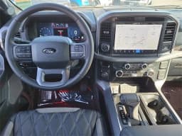 Ford F-150 XLT 4WD SuperCrew 5.5' Box 2025 — side view