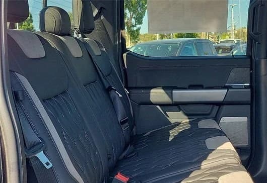 Ford F-150 XLT 4WD SuperCrew 5.5' Box 2025 — side view