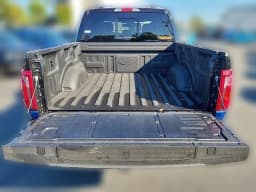 Ford F-150 XLT 4WD SuperCrew 5.5' Box 2025 — side view