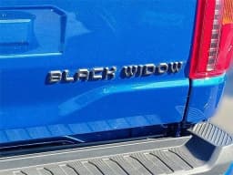 Ford F-150 XLT 4WD SuperCrew 5.5' Box 2025 — side view