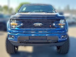 Ford F-150 XLT 4WD SuperCrew 5.5' Box 2025 — side view