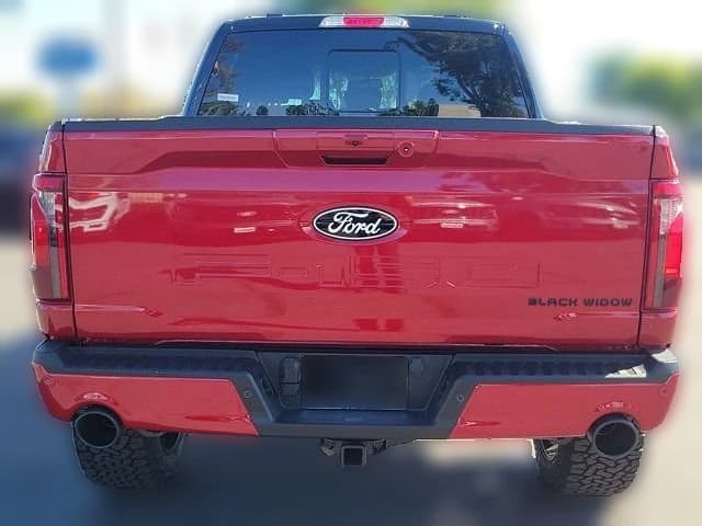 Ford F-150 XLT 4WD SuperCrew 5.5' Box 2025 — side view