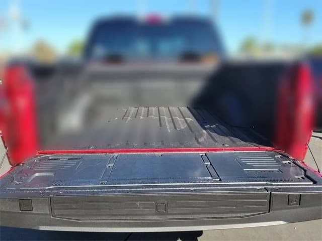 Ford F-150 XLT 4WD SuperCrew 5.5' Box 2025 — side view