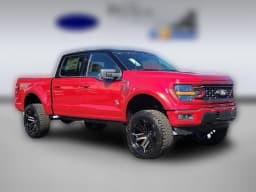 Ford F-150 XLT 4WD SuperCrew 5.5' Box 2025 — side view