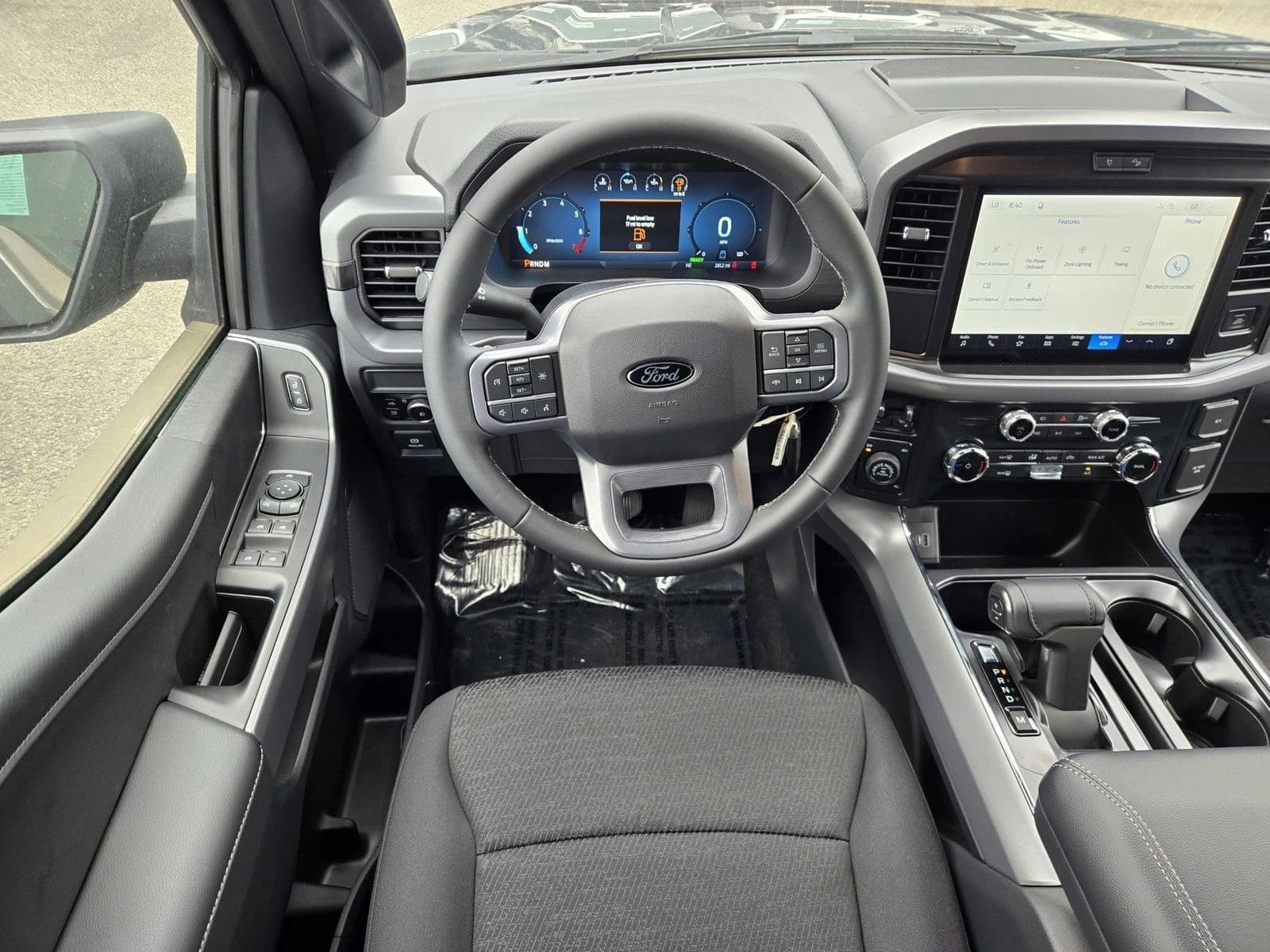 Ford F-150 XLT 4WD SuperCrew 5.5' Box 2026 — side view