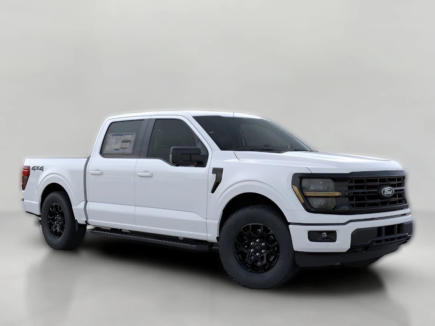 Ford F-150 XLT 4WD SuperCrew 5.5' Box 2026 — side view