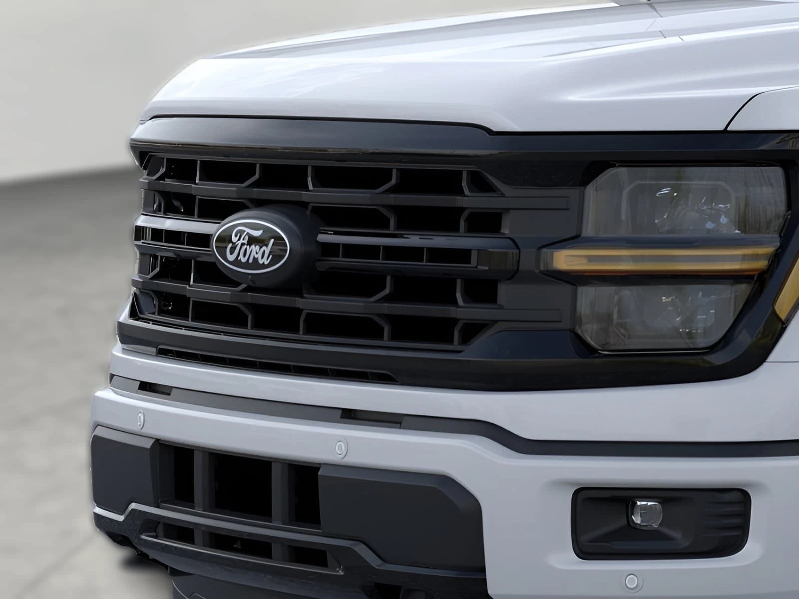 Ford F-150 XLT 4WD SuperCrew 5.5' Box 2026 — side view