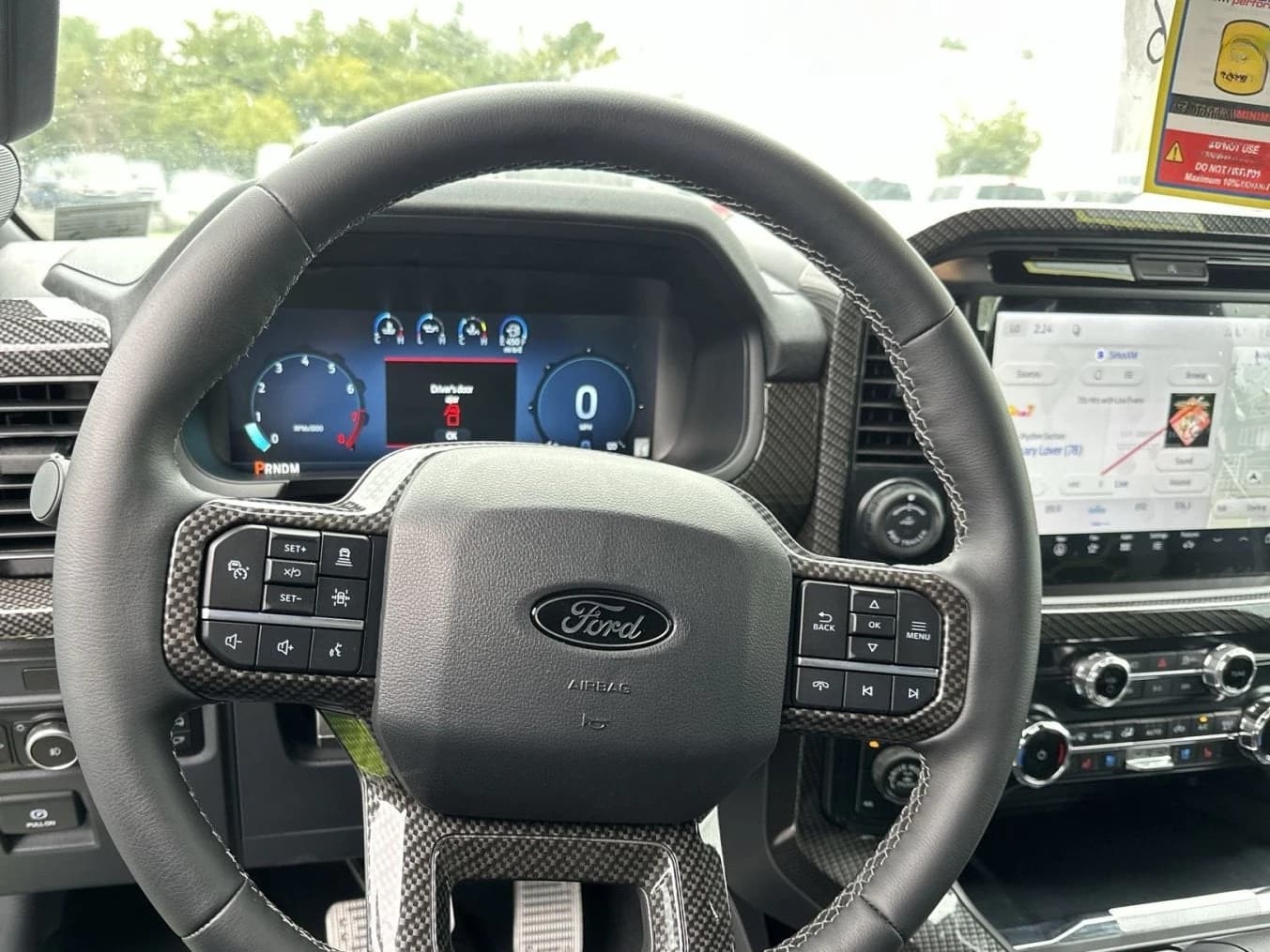 Ford F-150 LARIAT 4WD SuperCrew 5.5' Box 2026 — side view