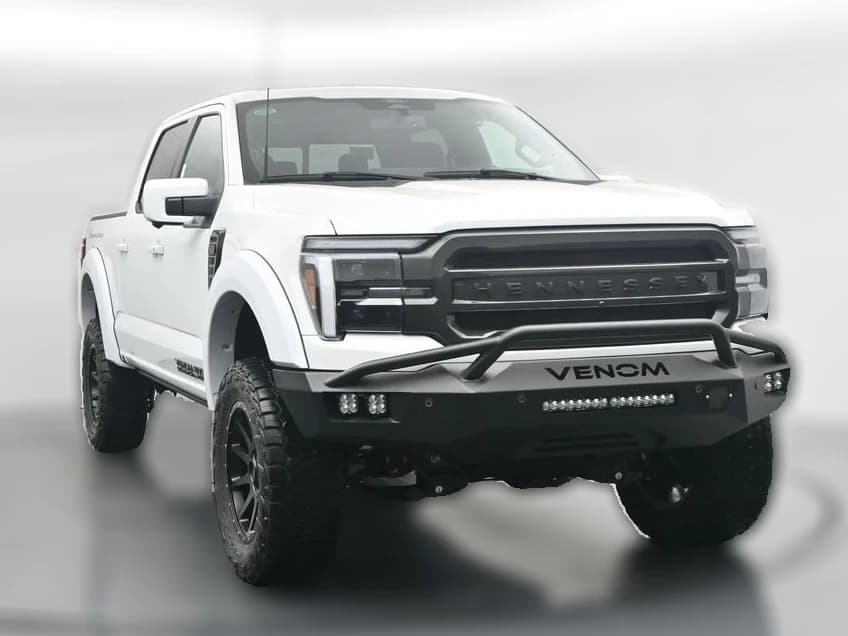 Ford F-150 LARIAT 4WD SuperCrew 5.5' Box 2025 — side view
