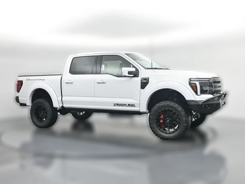 Ford F-150 LARIAT 4WD SuperCrew 5.5' Box 2025 — side view