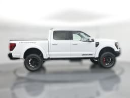 Ford F-150 LARIAT 4WD SuperCrew 5.5' Box 2025 — side view