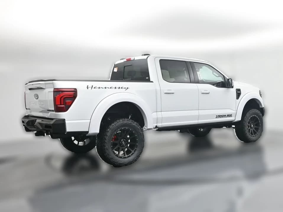 Ford F-150 LARIAT 4WD SuperCrew 5.5' Box 2025 — side view
