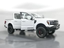 Ford F-150 LARIAT 4WD SuperCrew 5.5' Box 2025 — side view