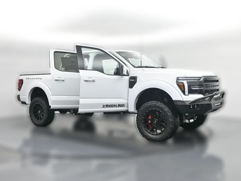 Ford F-150 LARIAT 4WD SuperCrew 5.5' Box 2025 — side view