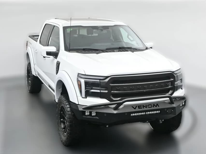 Ford F-150 LARIAT 4WD SuperCrew 5.5' Box 2025 — side view
