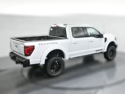 Ford F-150 LARIAT 4WD SuperCrew 5.5' Box 2025 — side view