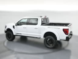 Ford F-150 LARIAT 4WD SuperCrew 5.5' Box 2025 — side view
