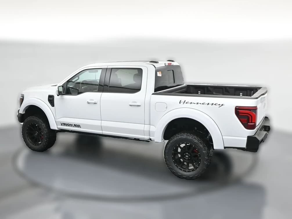 Ford F-150 LARIAT 4WD SuperCrew 5.5' Box 2025 — side view