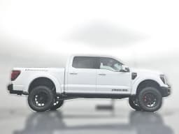 Ford F-150 LARIAT 4WD SuperCrew 5.5' Box 2025 — side view