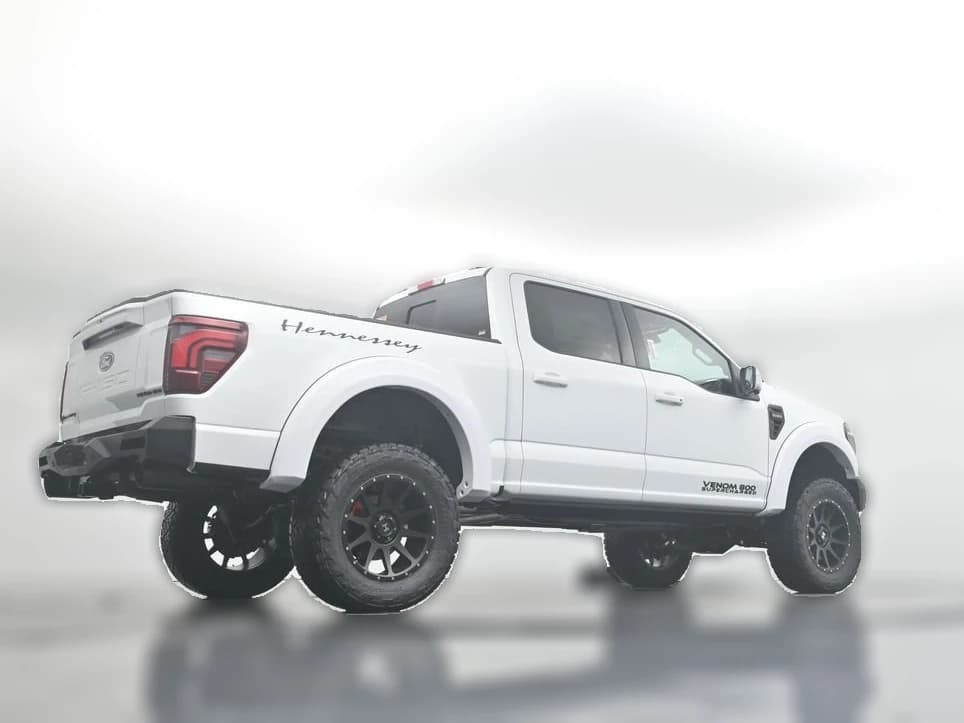Ford F-150 LARIAT 4WD SuperCrew 5.5' Box 2025 — side view