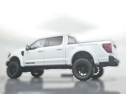 Ford F-150 LARIAT 4WD SuperCrew 5.5' Box 2025 — side view