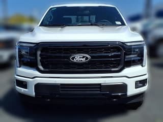 Ford F-150 LARIAT 4WD SuperCrew 5.5' Box
