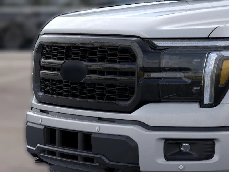 Ford F-150 LARIAT 4WD SuperCrew 5.5' Box 2025 — side view
