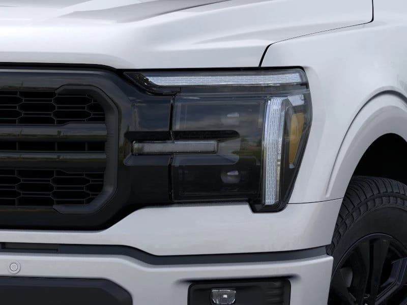 Ford F-150 LARIAT 4WD SuperCrew 5.5' Box 2025 — side view