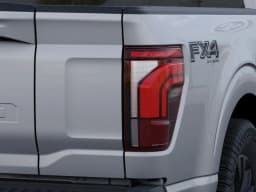 Ford F-150 LARIAT 4WD SuperCrew 5.5' Box 2025 — side view