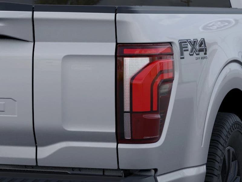 Ford F-150 LARIAT 4WD SuperCrew 5.5' Box 2025 — side view