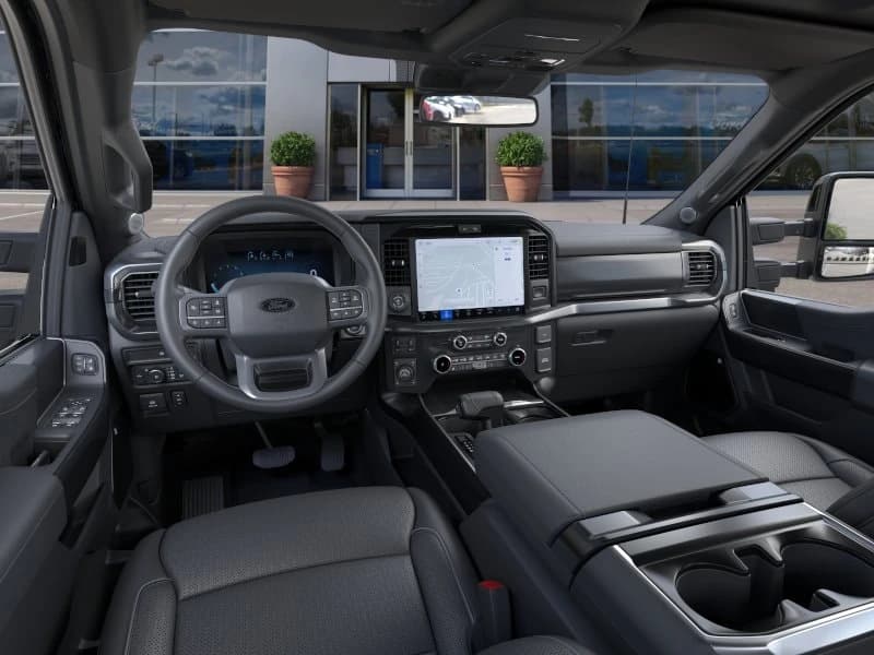 Ford F-150 LARIAT 4WD SuperCrew 5.5' Box 2025 — side view