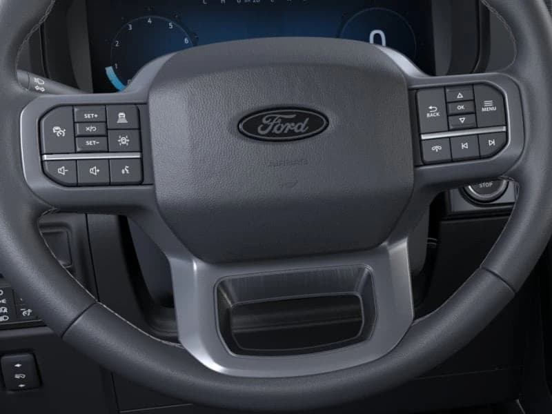 Ford F-150 LARIAT 4WD SuperCrew 5.5' Box 2025 — side view