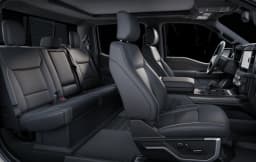 Ford F-150 LARIAT 4WD SuperCrew 5.5' Box 2025 — side view