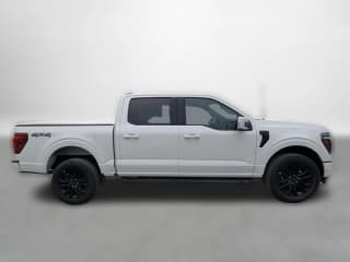 Ford F-150 LARIAT 4WD SuperCrew 5.5' Box