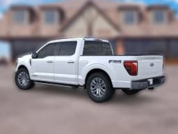 Ford F-150 LARIAT 4WD SuperCrew 6.5' Box 2026 — side view