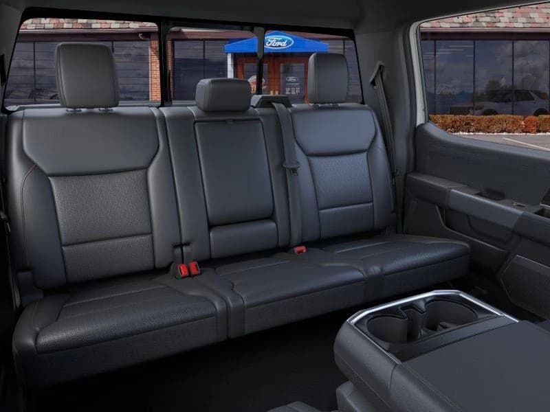 Ford F-150 LARIAT 4WD SuperCrew 6.5' Box 2026 — side view