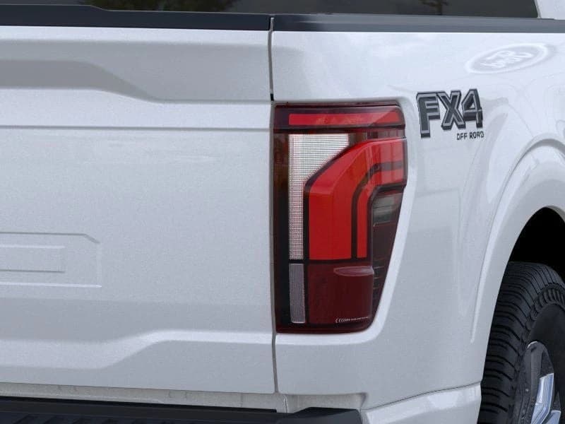 Ford F-150 LARIAT 4WD SuperCrew 6.5' Box 2026 — side view