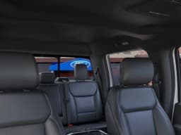 Ford F-150 LARIAT 4WD SuperCrew 6.5' Box 2026 — side view