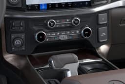 Ford F-150 King Ranch 4WD SuperCrew 5.5' Box 2026 — side view