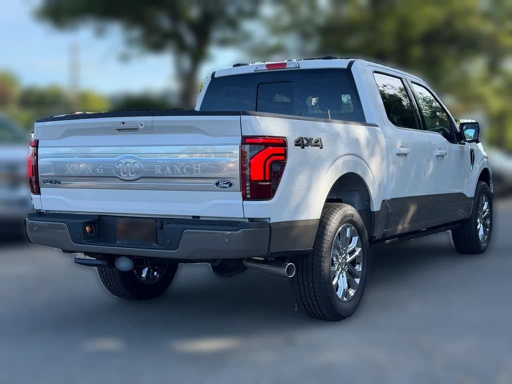 Ford F-150 King Ranch 4WD SuperCrew 5.5' Box 2026 — side view