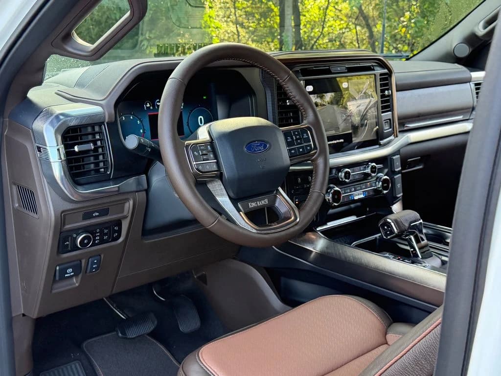 Ford F-150 King Ranch 4WD SuperCrew 5.5' Box 2026 — side view