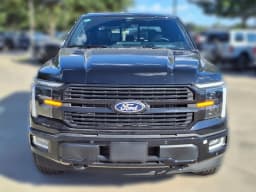 Ford F-150 Platinum 4WD SuperCrew 5.5' Box 2026 — side view