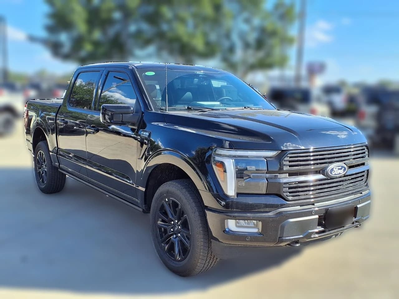 Ford F-150 Platinum 4WD SuperCrew 5.5' Box 2026 — side view