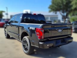 Ford F-150 Platinum 4WD SuperCrew 5.5' Box 2026 — side view