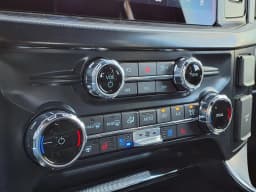 Ford F-150 Platinum 4WD SuperCrew 5.5' Box 2026 — side view