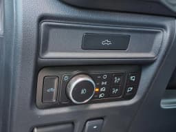 Ford F-150 Platinum 4WD SuperCrew 5.5' Box 2026 — side view