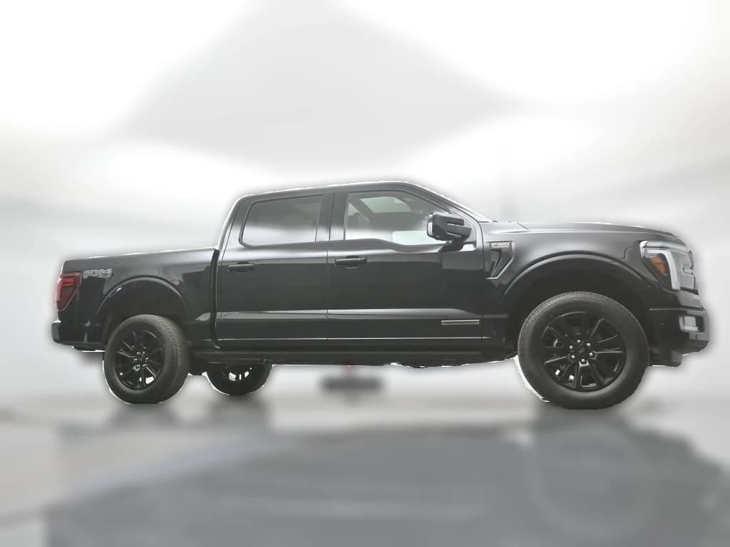 Ford F-150 Platinum 4WD SuperCrew 5.5' Box 2025 — side view