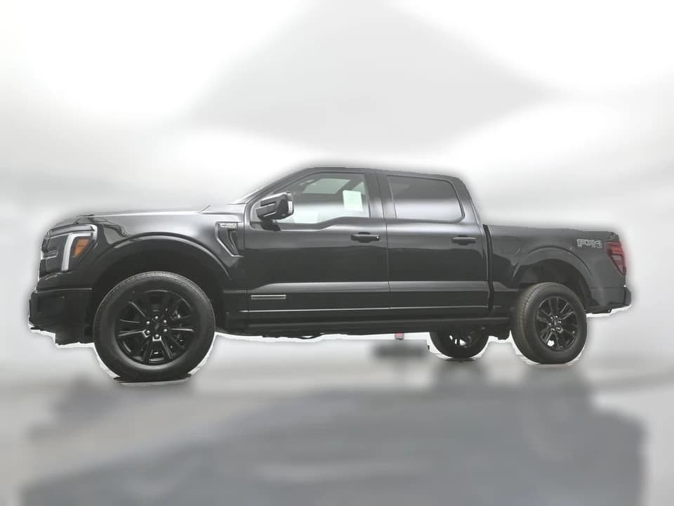 Ford F-150 Platinum 4WD SuperCrew 5.5' Box 2025 — side view