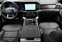 Ford F-150 Platinum 4WD SuperCrew 5.5' Box 2025 — side view